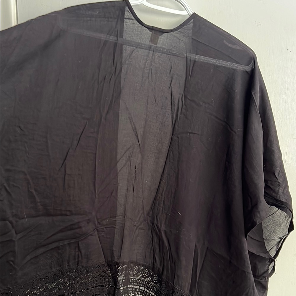 Roots | Women’s O/S Elegant Black Shawl - Picture 4 of 4